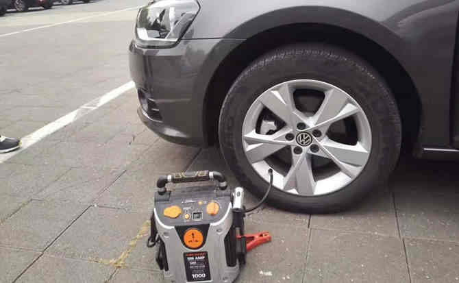 台儿庄区汽车搭电案例